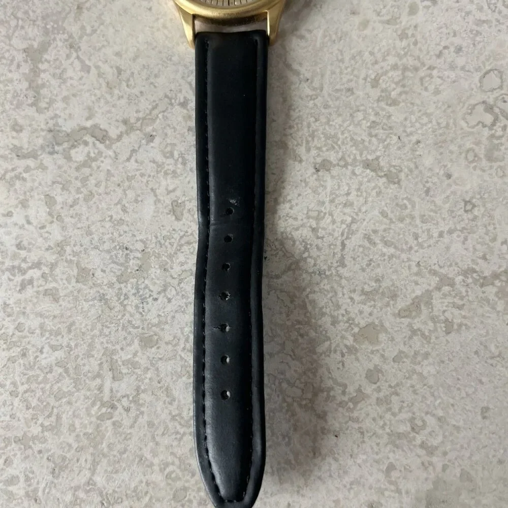 Vintage Guess Watch Gold 3D Numbers Womens New Battery Runs